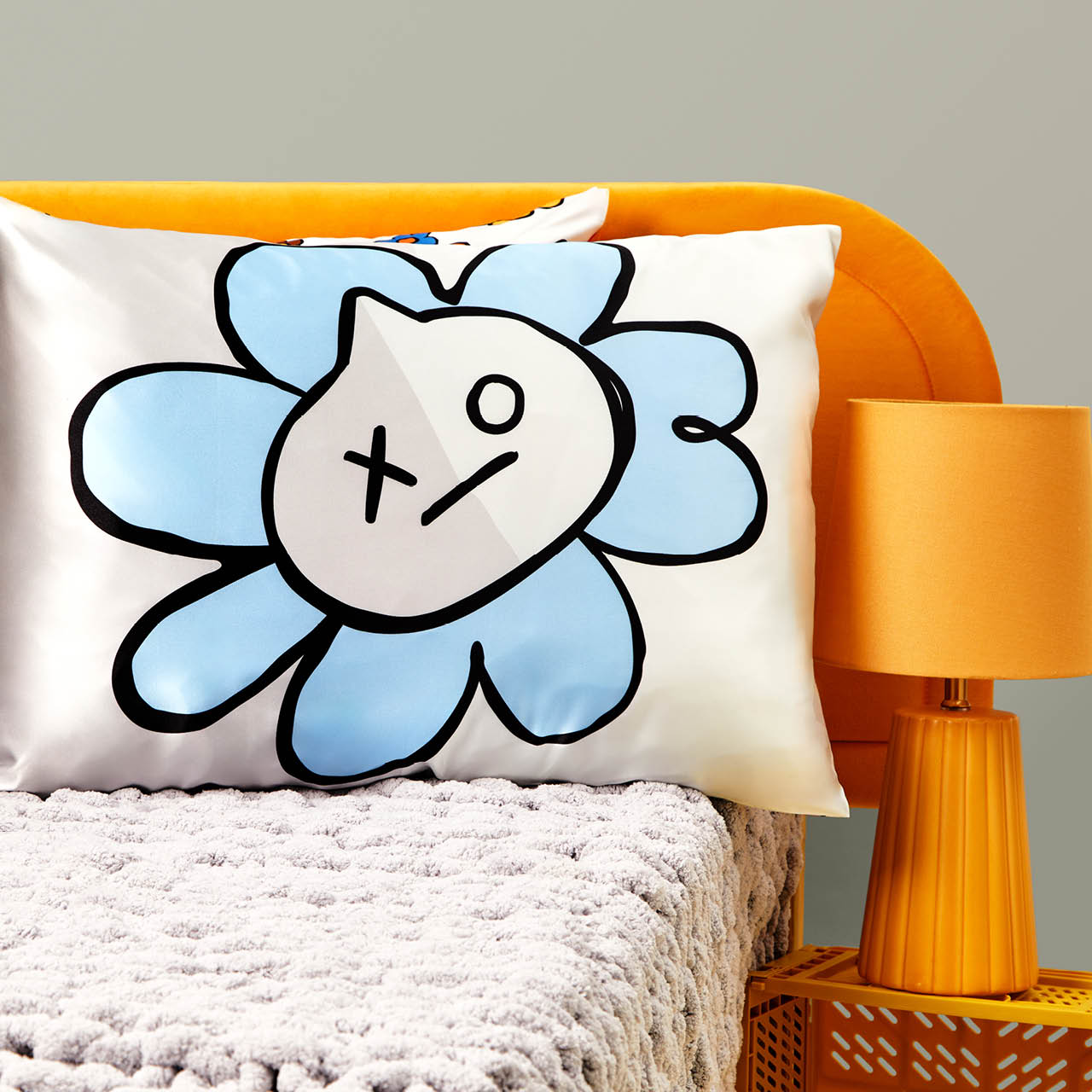 Kitsch x BT21 Funda de almohada de satén VAN - King