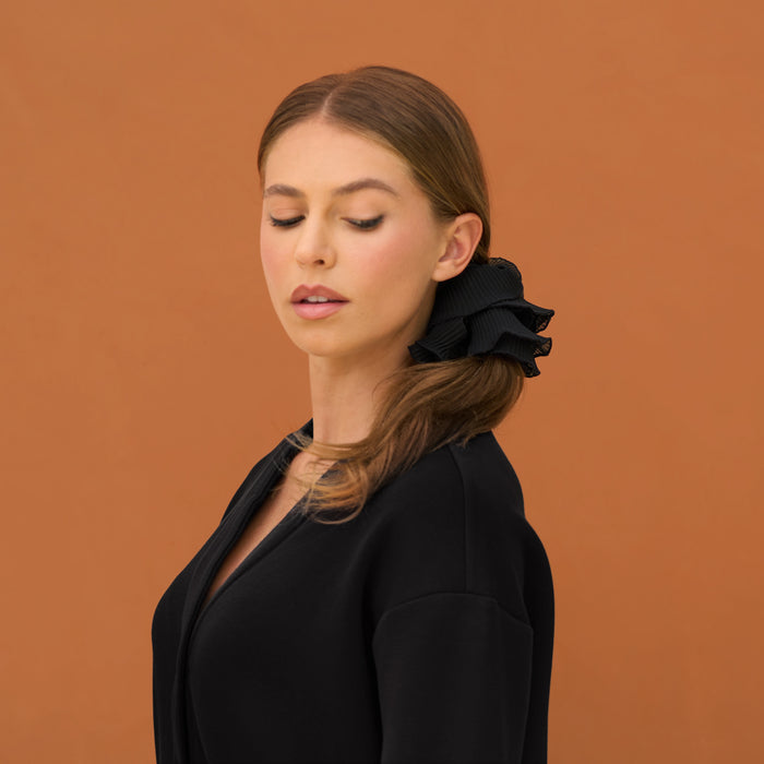 Scrunchie negro plisado de Halloween