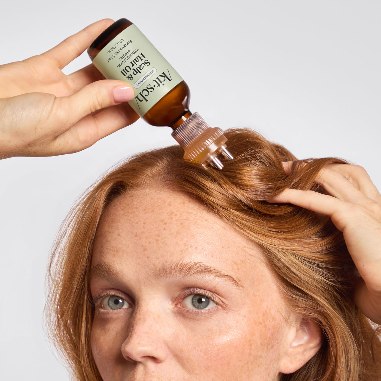 Applicatore di olio per il cuoio capelluto + pacchetto di olio di biotina